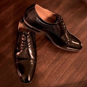 Men’s Florsheim Oxford Shoes Sz 8.5 Excellent Preloved Condition.